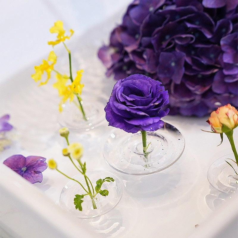 Support Créatif pour Composition Florale Flottante – Élégance Aérienne et Décor Aquatique