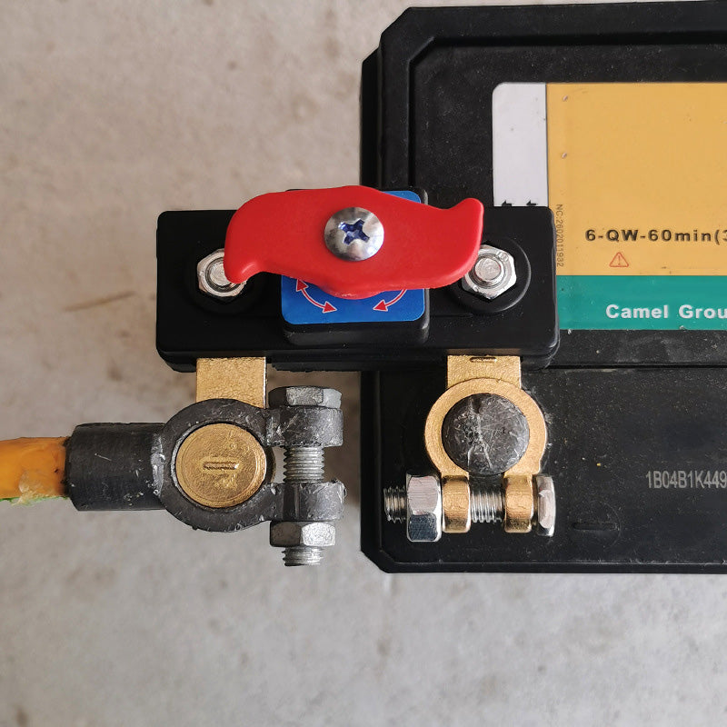 🔥 Réduction exceptionnelle de 50% — Interrupteur de Déconnexion de Batterie pour Voiture (12V-24V), coque ignifuge, parfait pour urgences et maintenance ⚡🚘