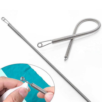 Outil multifonction pliable à cordon élastique pour enfiler les fils facilement