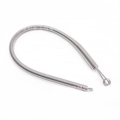 Outil multifonction pliable à cordon élastique pour enfiler les fils facilement
