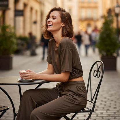 Ensemble 2 pièces pour femme : haut à épaules dénudées et pantalon