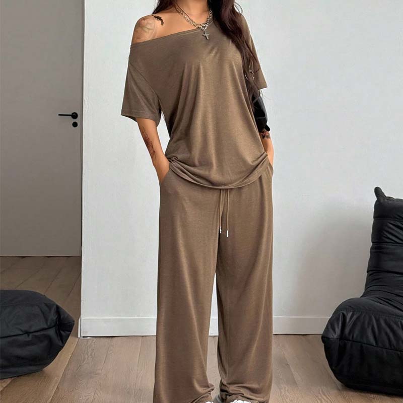 Ensemble 2 pièces pour femme : haut à épaules dénudées et pantalon