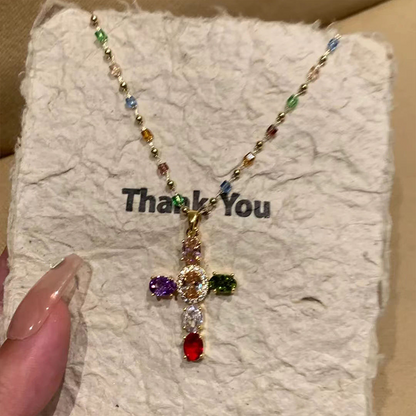💎 50 % DE RÉDUCTION !! ✝️ Collier coloré avec pendentif en forme de croix en strass – Éclat éclatant, longueur réglable et message plein de sens ✨
